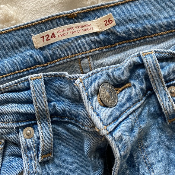 Levi’s | Size: 26 | Jeans | Colour: Blue w/ slight fade | - Picture 3 of 4